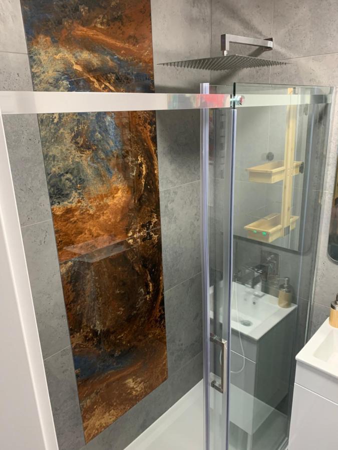 Metro Trocka Apartment وارسو المظهر الخارجي الصورة
