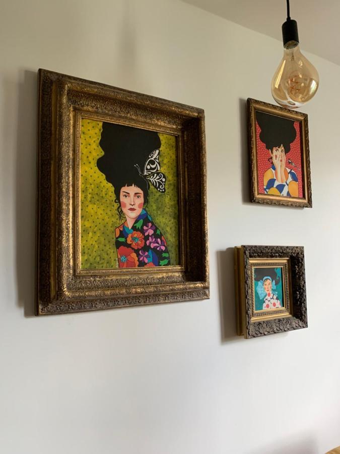 Metro Trocka Apartment وارسو المظهر الخارجي الصورة