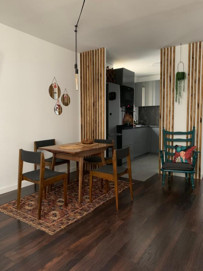 Metro Trocka Apartment وارسو المظهر الخارجي الصورة