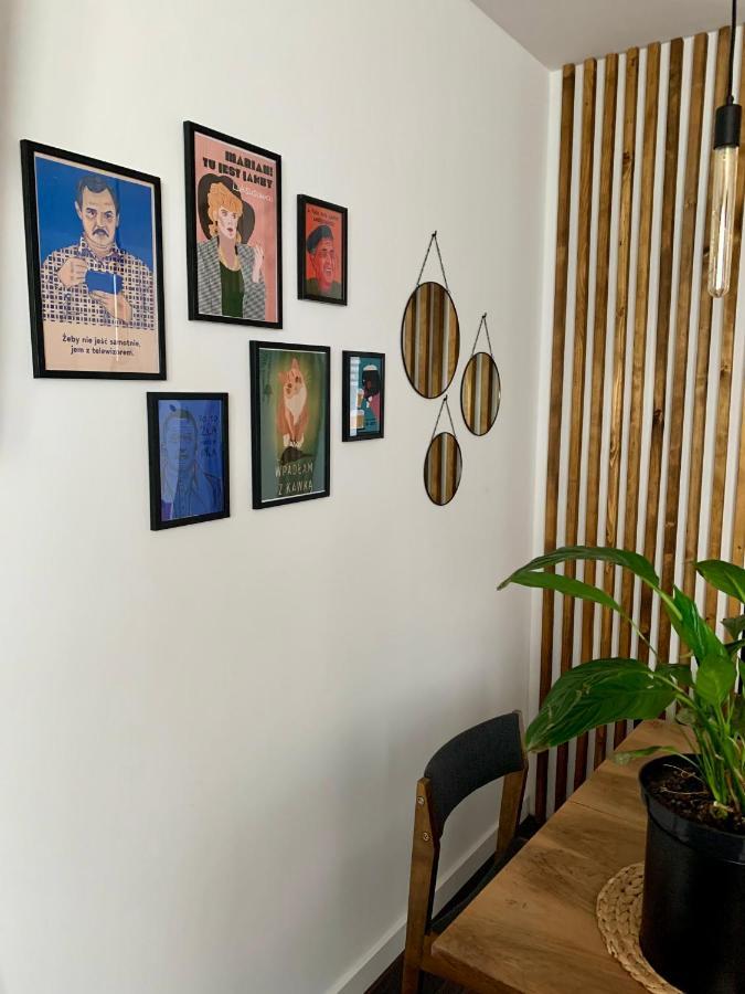 Metro Trocka Apartment وارسو المظهر الخارجي الصورة