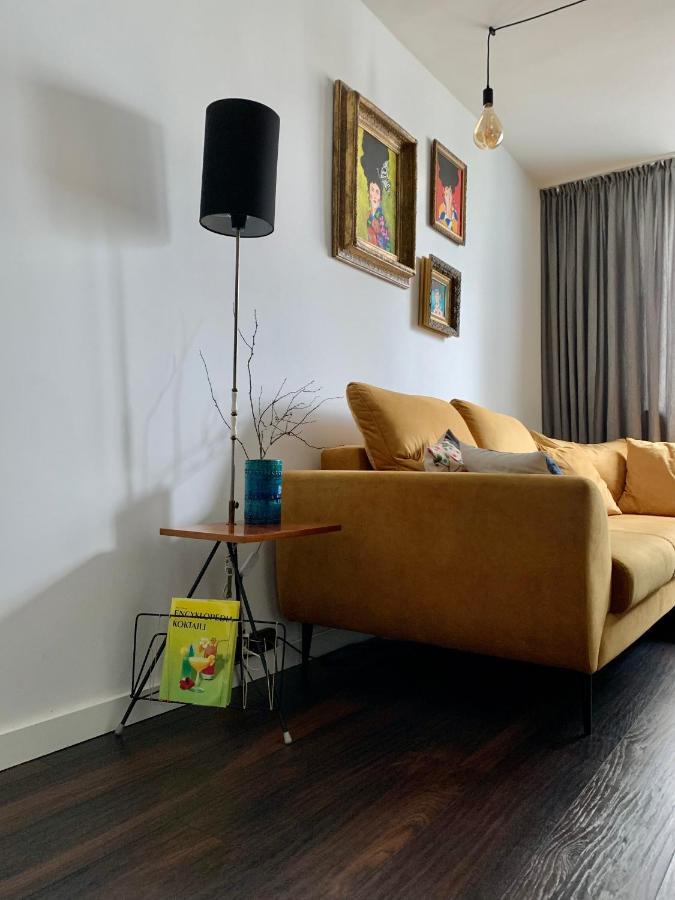 Metro Trocka Apartment وارسو المظهر الخارجي الصورة