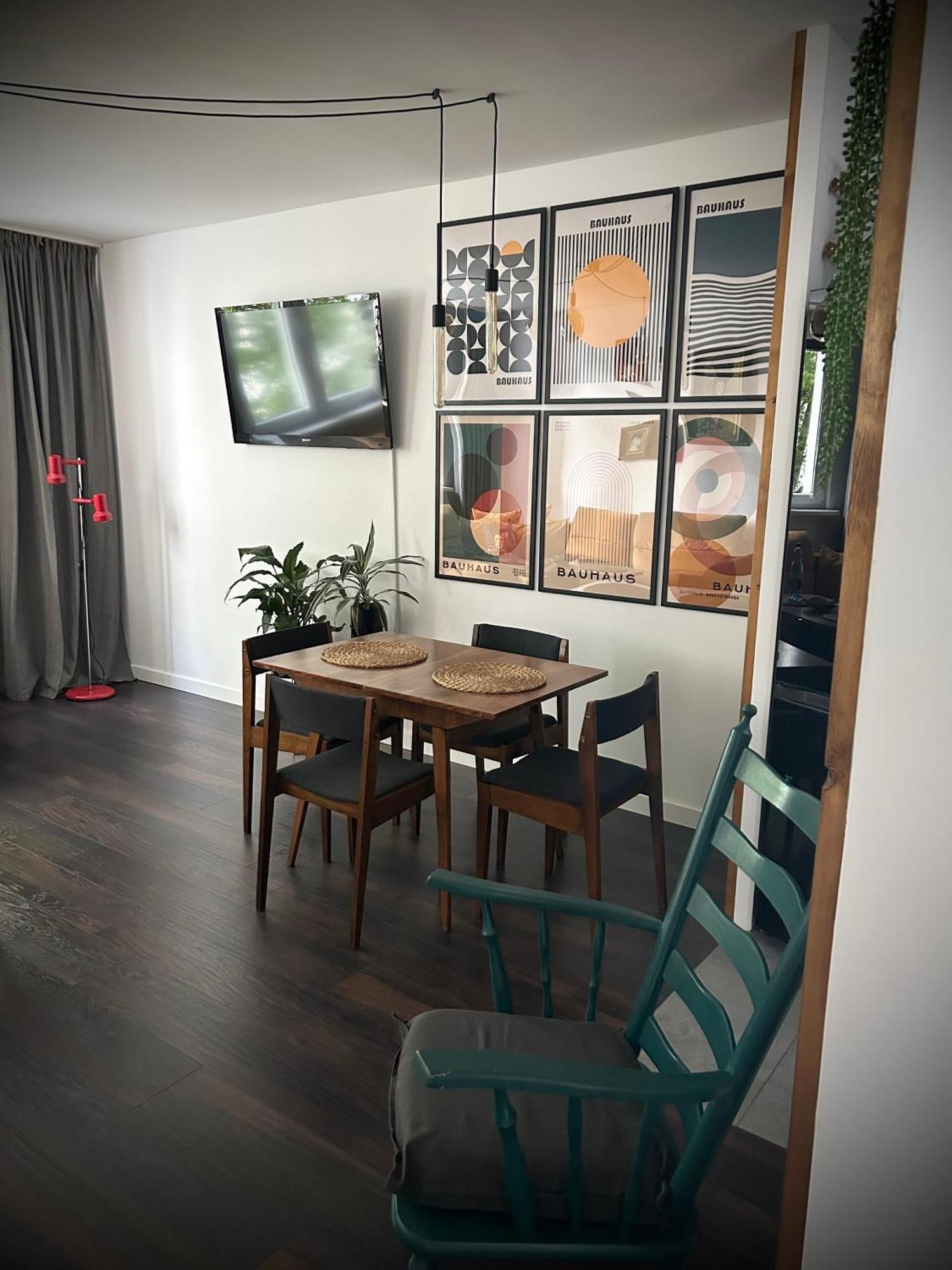 Metro Trocka Apartment وارسو المظهر الخارجي الصورة